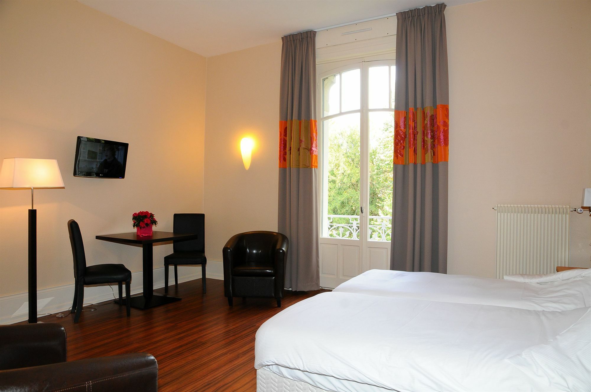 Garden & City Luxeuil Ex Le Metropole Et Les Thermes 外观 照片